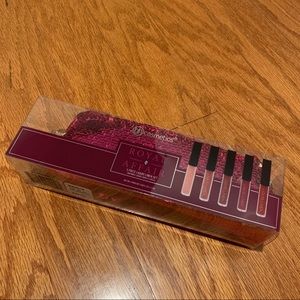BH Cosmetics Royal Affair 5pc Liquid Linen Set NWT